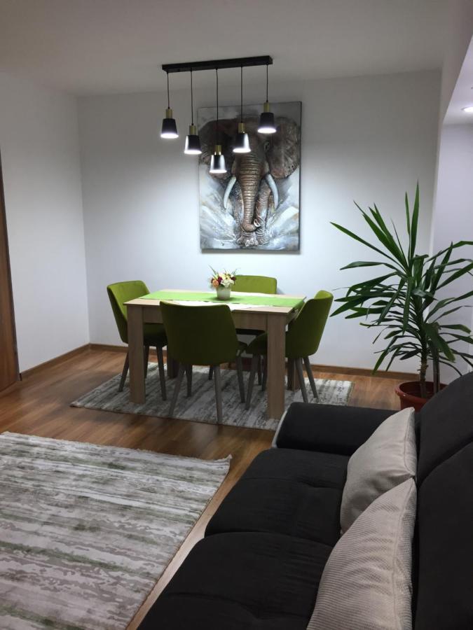 דירות בוקרשט Roby Apartament מראה חיצוני תמונה