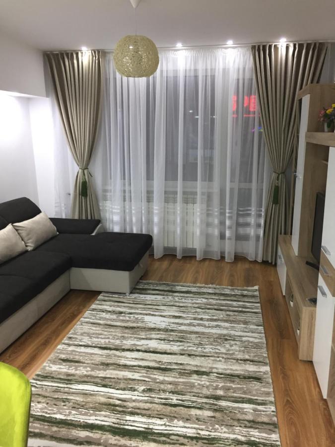 דירות בוקרשט Roby Apartament מראה חיצוני תמונה