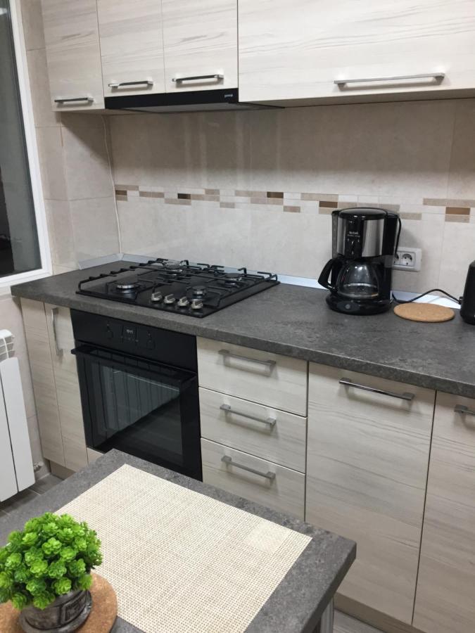 דירות בוקרשט Roby Apartament מראה חיצוני תמונה